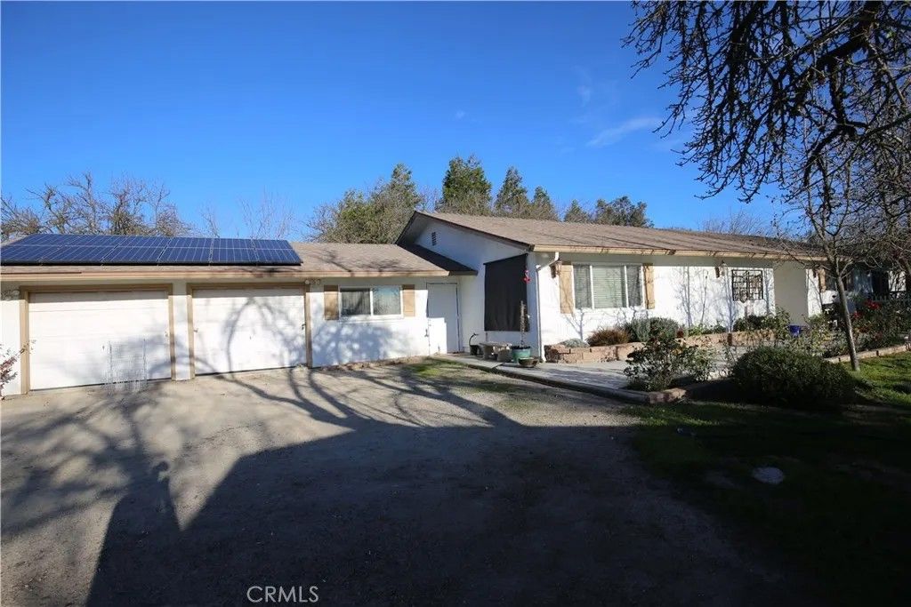 Photo of 1555 Lyle Ln, Paso Robles, CA 93446 (MLS # NS26017445)