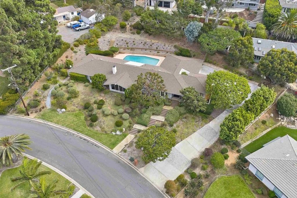 Photo of 3190 Falcon Drive, Carlsbad, CA 92008 (MLS # NDP2509992)