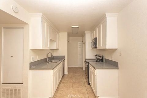 Photo of 1265 Kendall Dr #811, San Bernardino, CA 92407 (MLS # CV26006881)