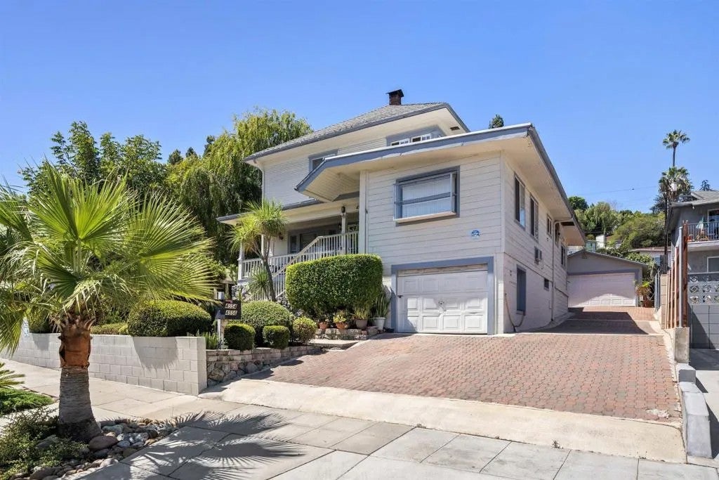 Photo of 4554 Date Avenue, La Mesa, CA 91941 (MLS # PTP2606503)