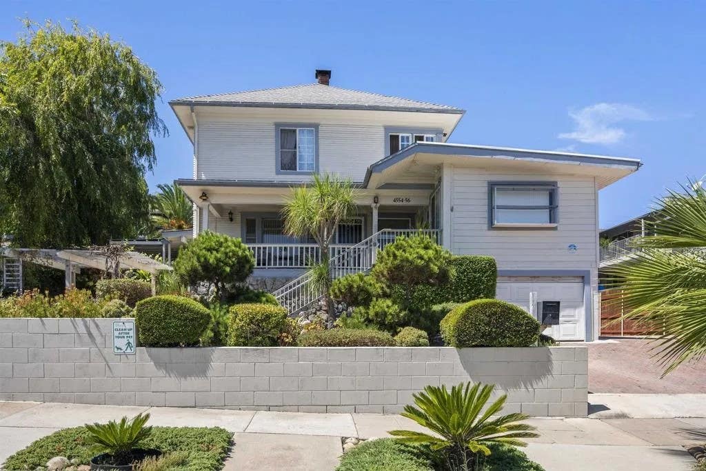 Photo of 4554 Date Avenue, La Mesa, CA 91941 (MLS # PTP2606503)