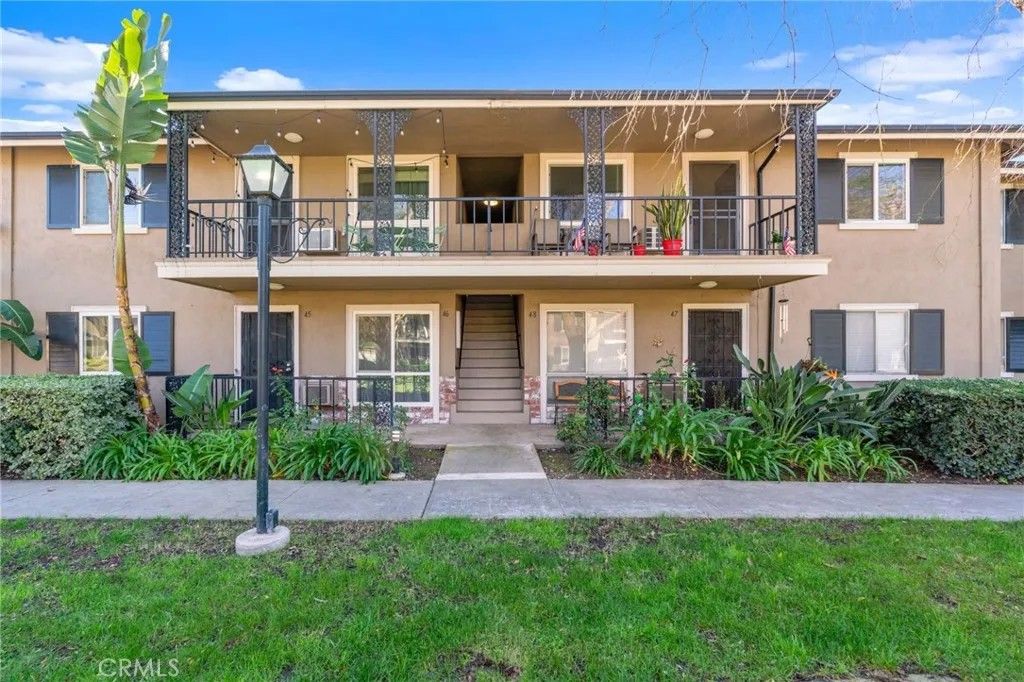 Photo of 660 S Glassell St #48, Orange, CA 92866 (MLS # CV26010042)