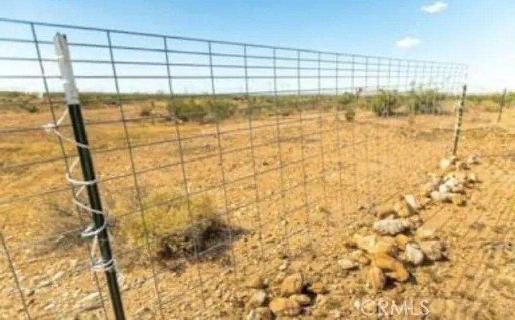 Photo of 10 171st, Palmdale, CA 93591 (MLS # IG25264203)