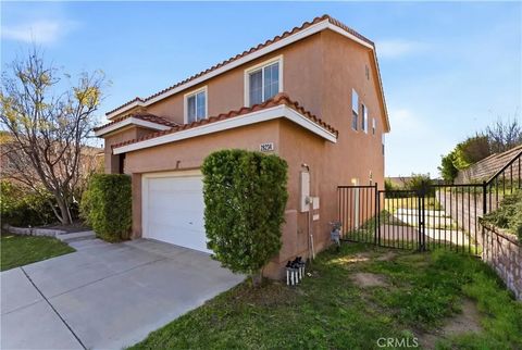 Photo of 28234 Picadilly Place, Castaic, CA 91384 (MLS # OC26045073)