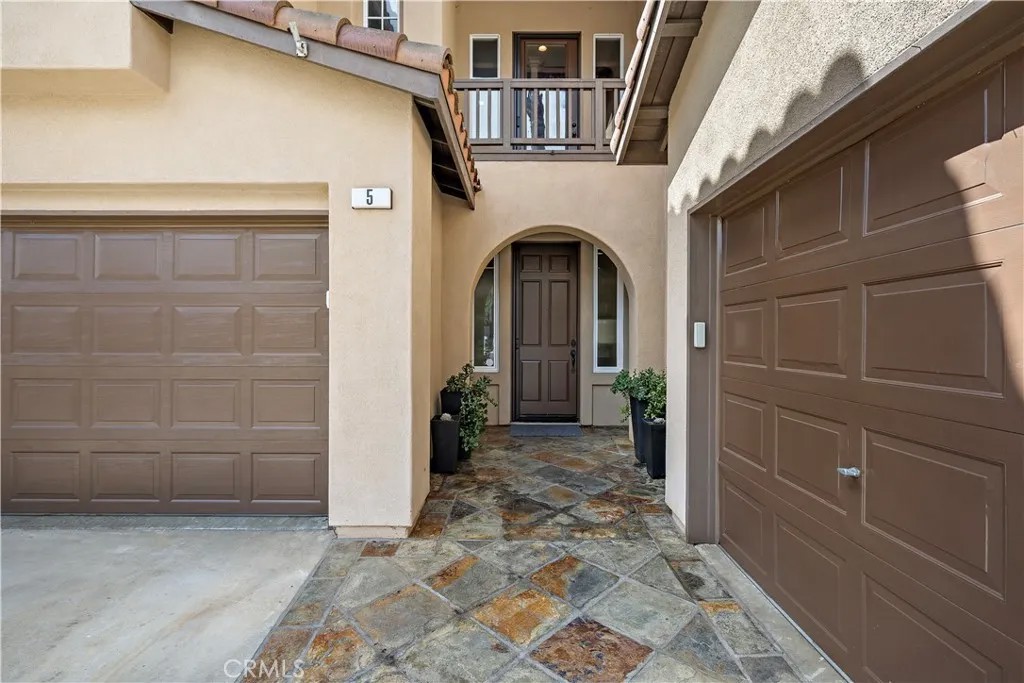 5 Lyon Ridge