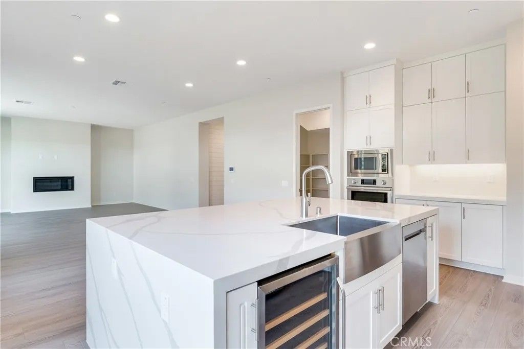 Photo of 6536 Canyon Oaks Drive, Simi Valley, CA 93063 (MLS # SR26061431)