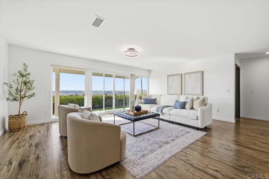 3902 Vista Campana North 12