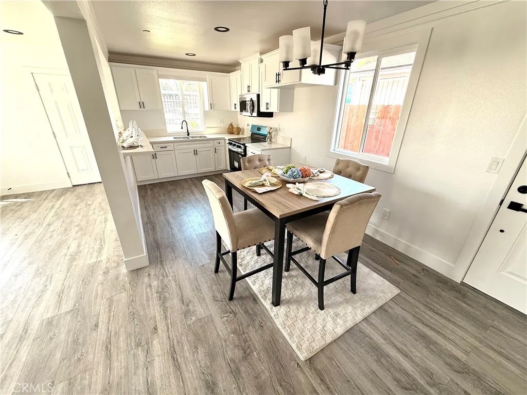 1677 E Imperial