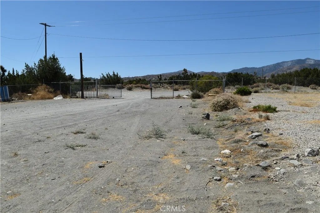 Photo of 2833 White Fox TRL, Phelan, CA 92371 (MLS # IG26168531)