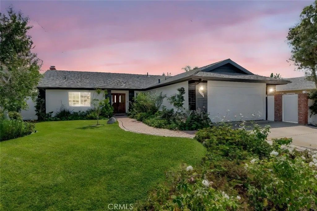 Photo of 9172 Carrolltown Drive, Huntington Beach, CA 92646 (MLS # OC26015120)