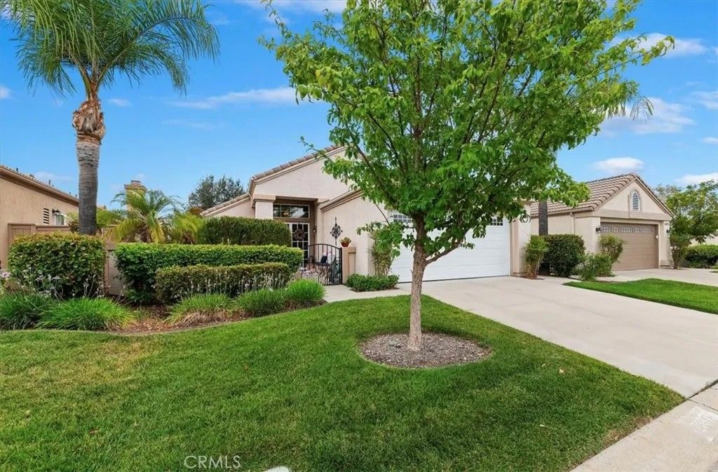 Photo of 23975 Via Pamilla, Murrieta, CA 92562 (MLS # SW25216309)