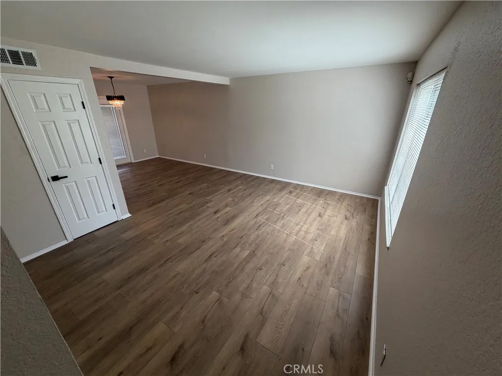 1091 Clark