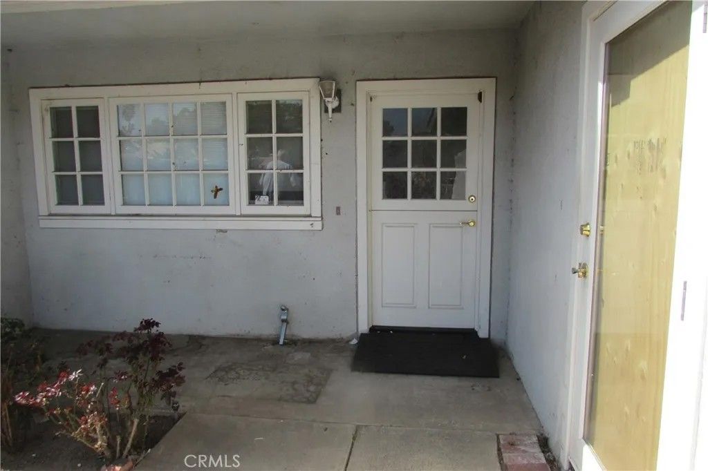 Photo of 18101 Wharton Lane, Huntington Beach, CA 92646 (MLS # OC25248812)