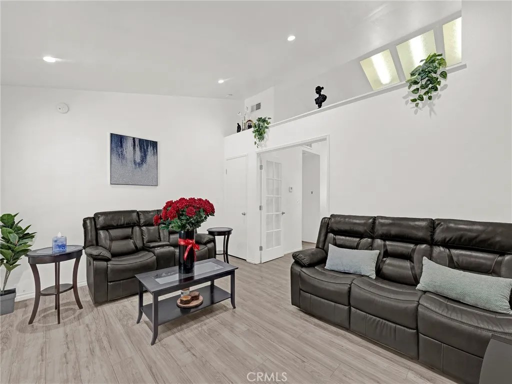 11350 Foothill Boulevard 15