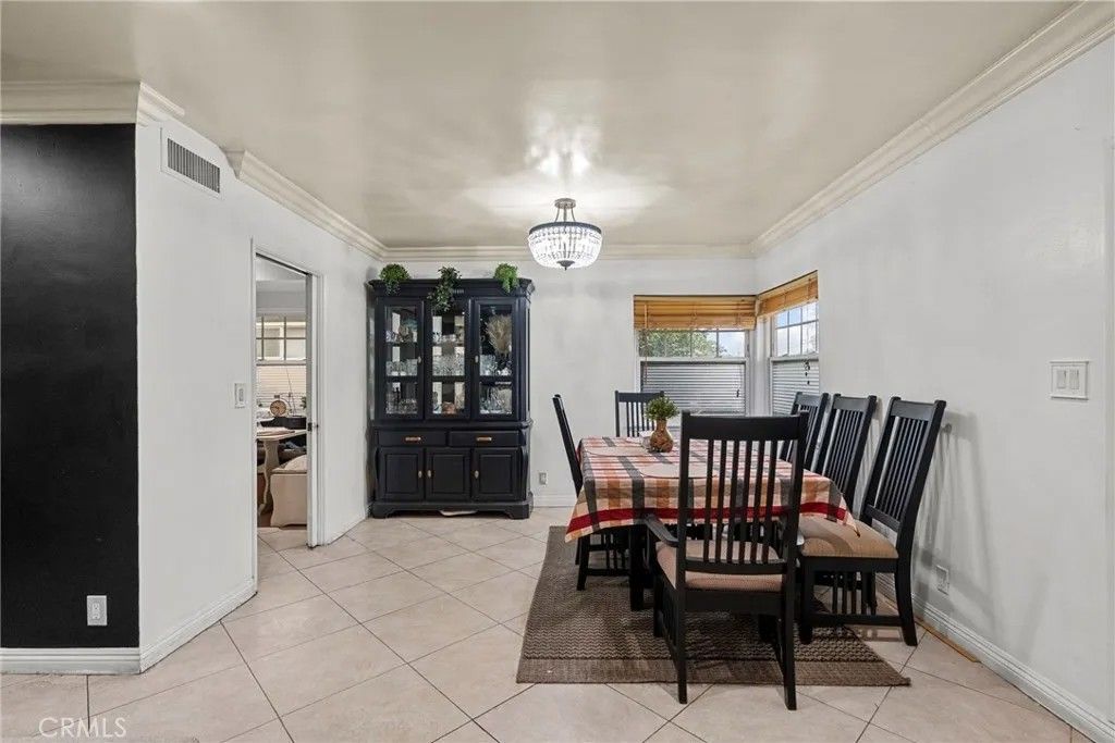 Photo of 9253 Hayvenhurst Avenue, North Hills, CA 91343 (MLS # SR26069067)