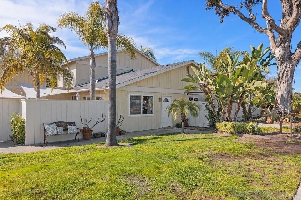 Photo of 1834 Eastwood Lave LN, Encinitas, CA 92024 (MLS # 260017682)