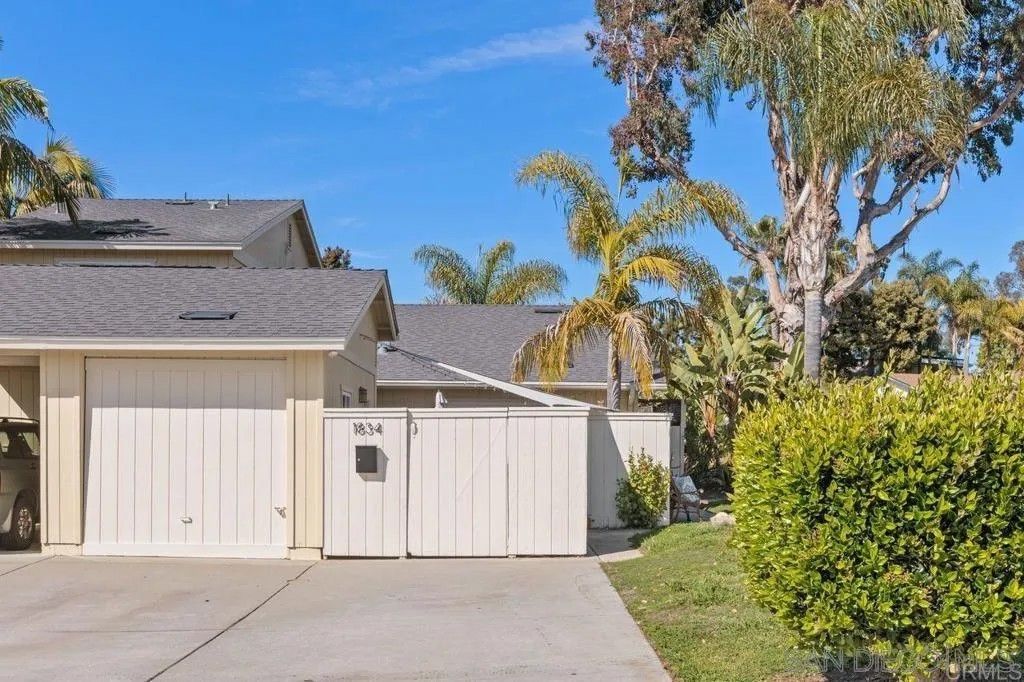 Photo of 1834 Eastwood Lave LN, Encinitas, CA 92024 (MLS # 260017682)