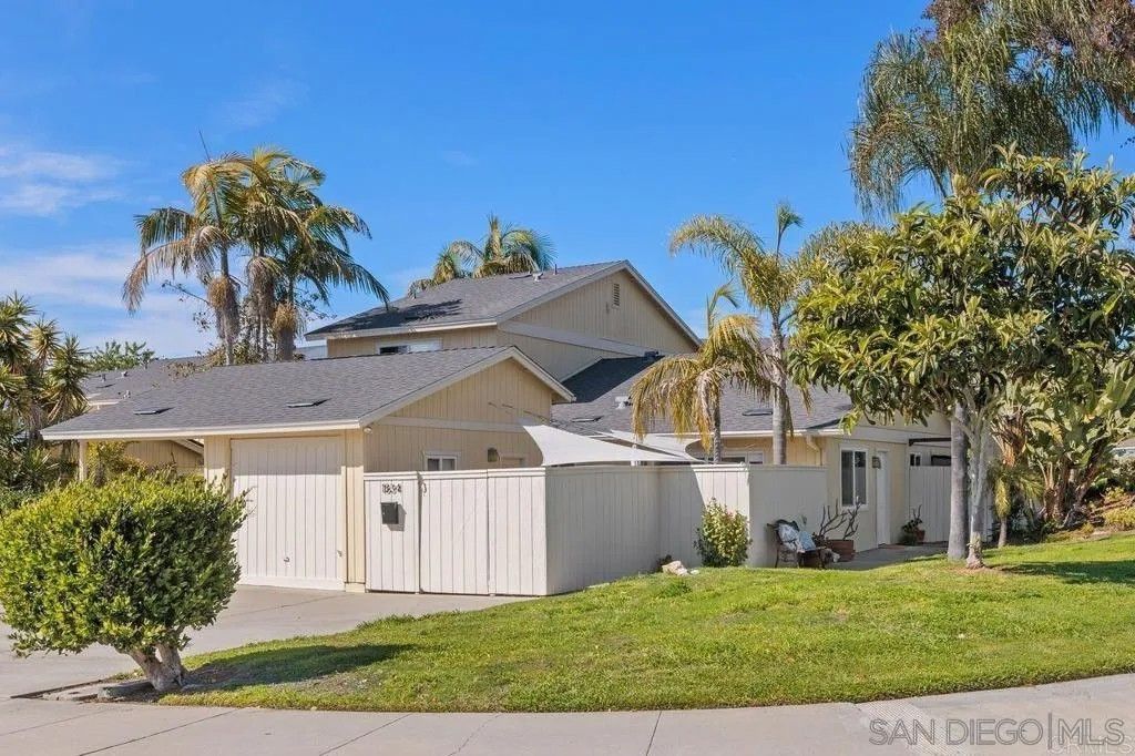 Photo of 1834 Eastwood Lave LN, Encinitas, CA 92024 (MLS # 260017682)