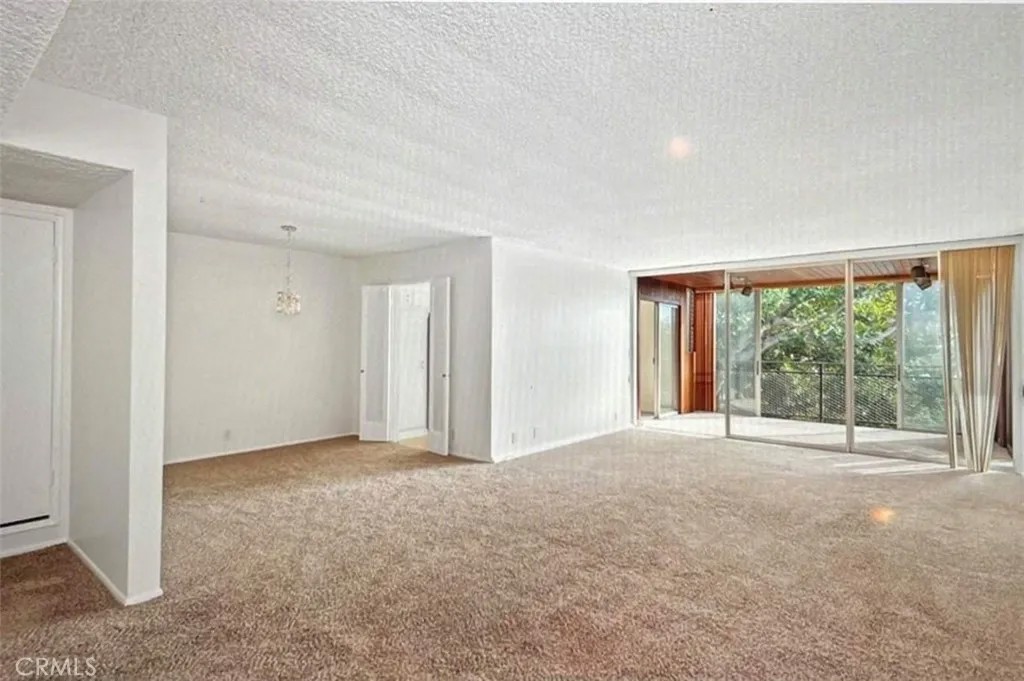 289 S Barrington Avenue A311