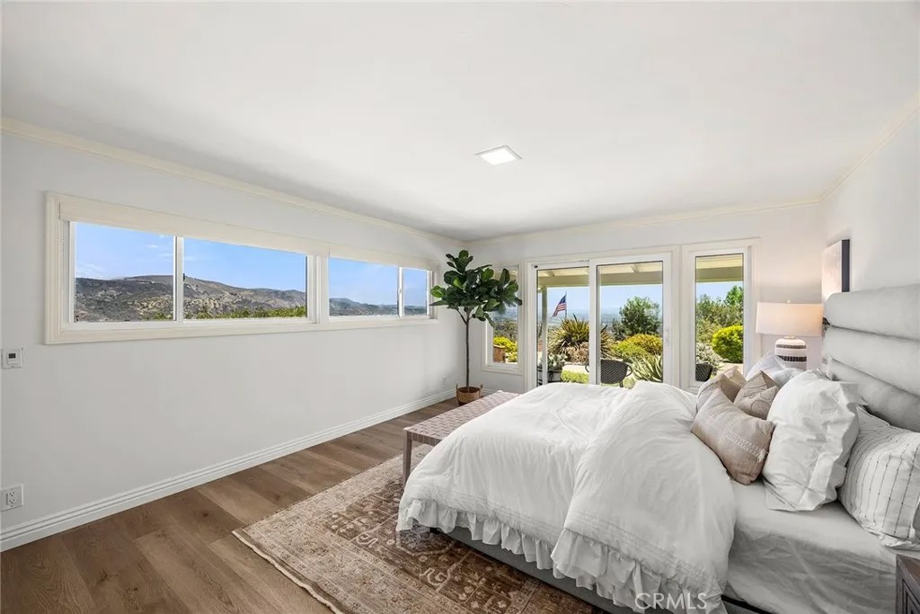 10311 Ladera Senda