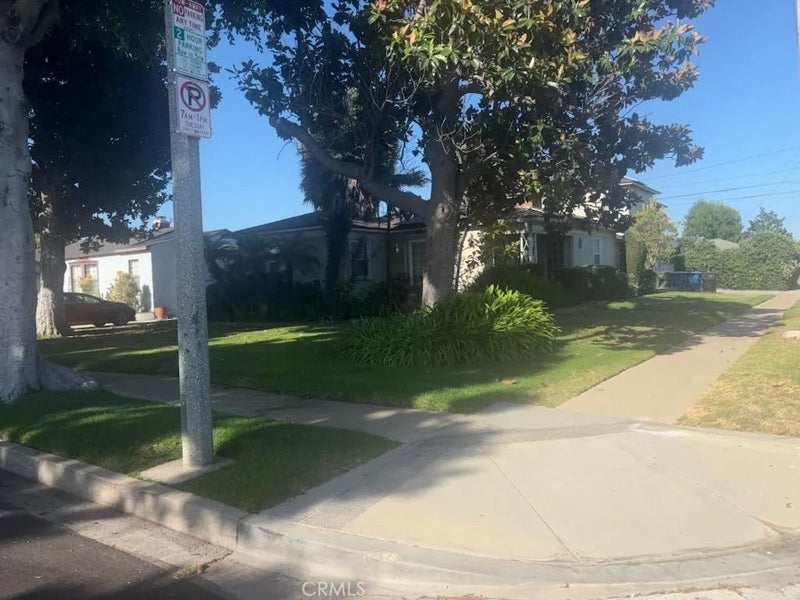 9532 S 4th
