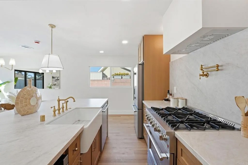 6617 Rockglen Avenue