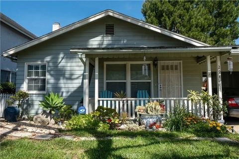 Photo of 2941 Piedmont Ave, La Crescenta, CA 91214 (MLS # BB26061986)