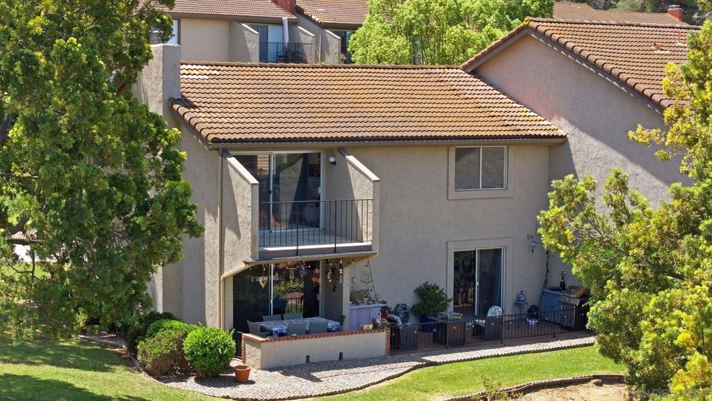 Photo of 17430 Plaza Otonal, San Diego, CA 92128 (MLS # 260010272)
