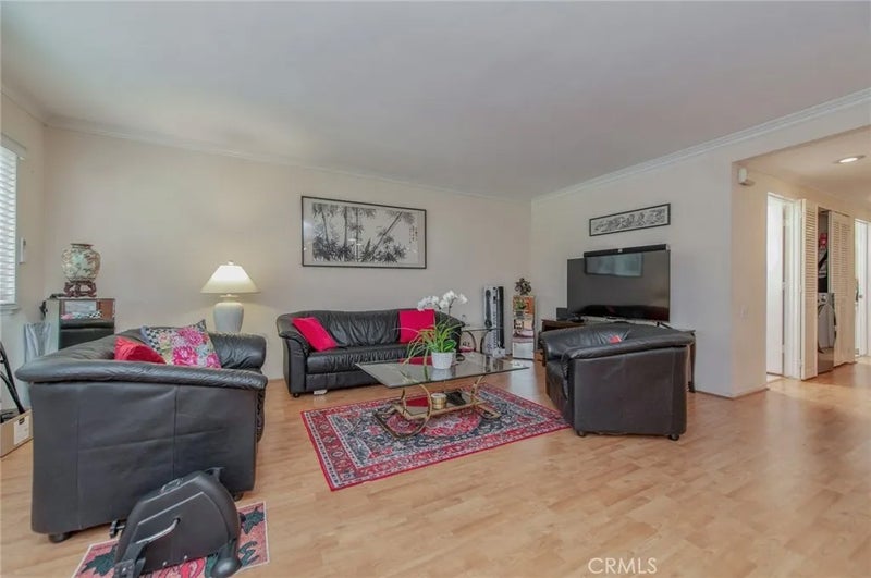 2363 Via Mariposa East C