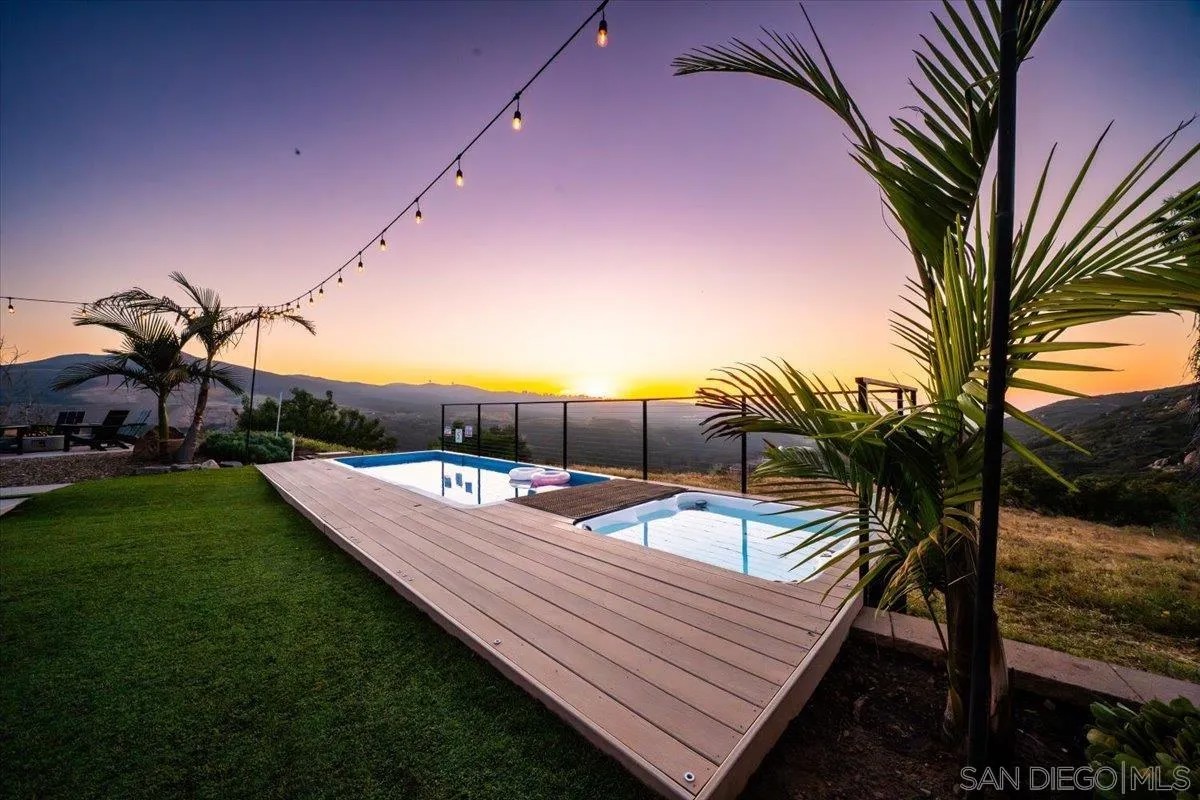 28742 Twin Oaks Valley