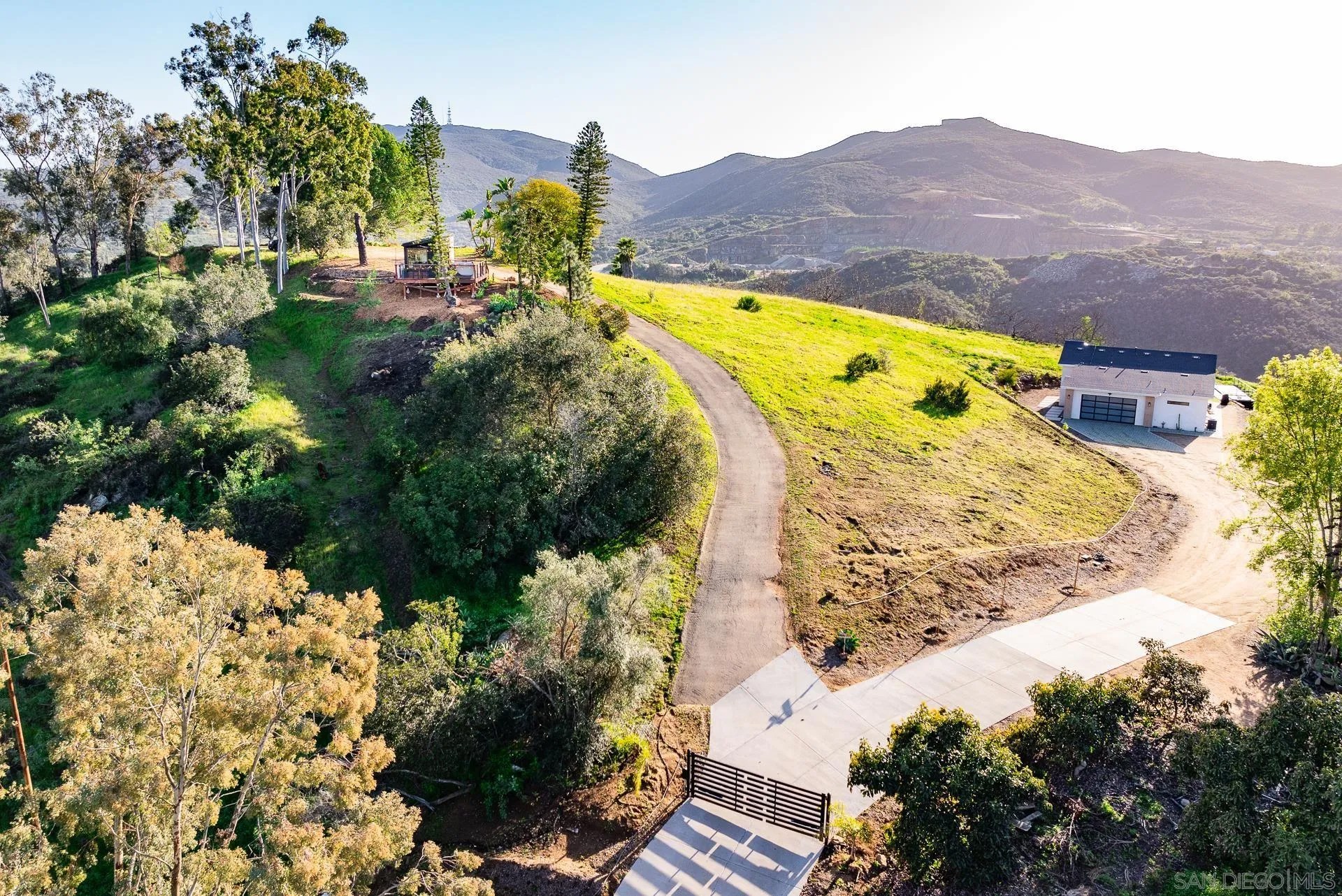 28742 Twin Oaks Valley