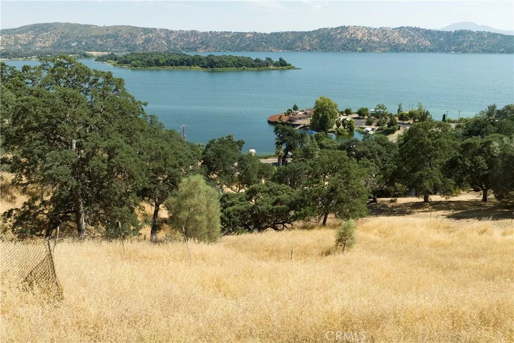 12039 Lakeview