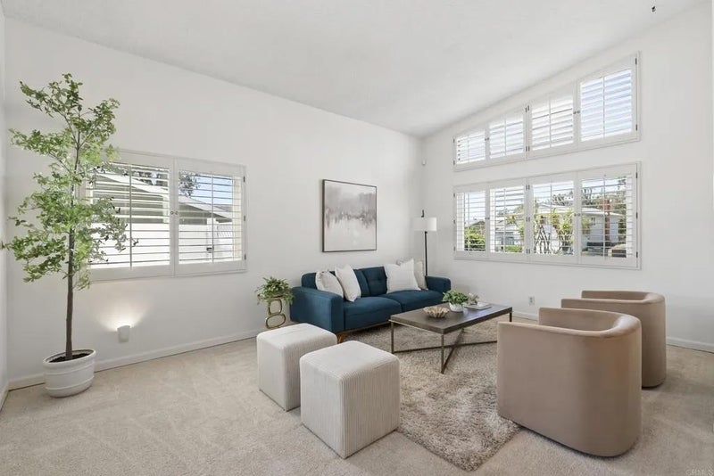 1396 Valencia Loop