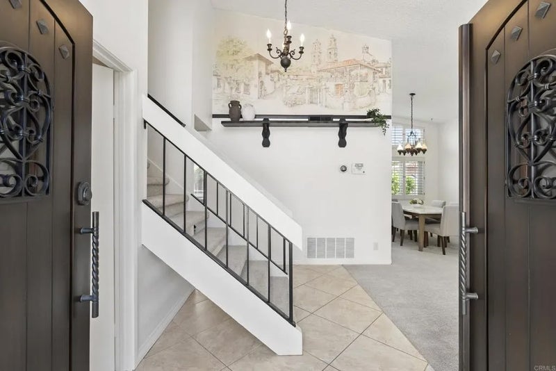 1396 Valencia Loop