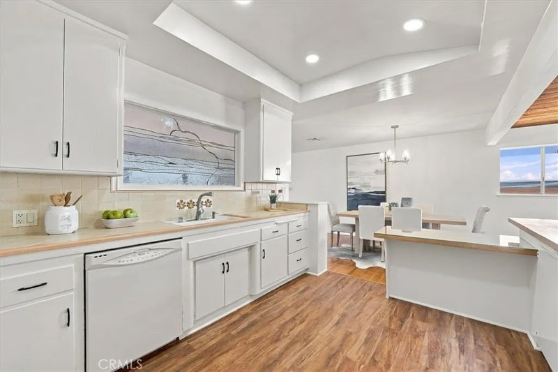 2622 W 180th Street