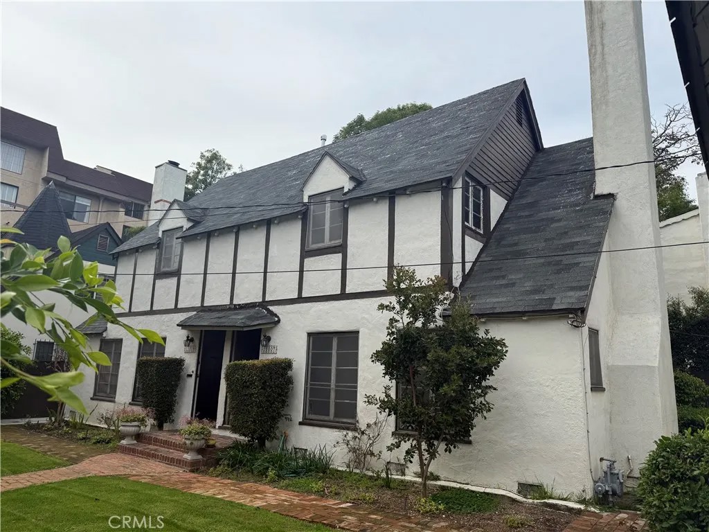 1437 Greenfield Avenue