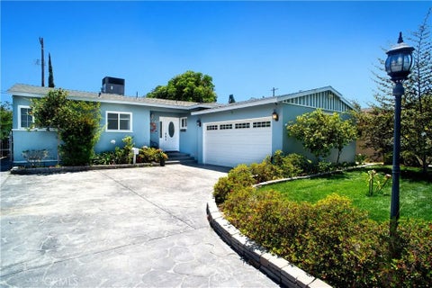 Photo of 14200 Gager ST, Arleta, CA 91331 (MLS # SR26131895)