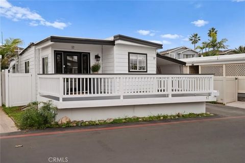 Photo of 6550 Ponto Dr #17, Carlsbad, CA 92011 (MLS # SW26039505)
