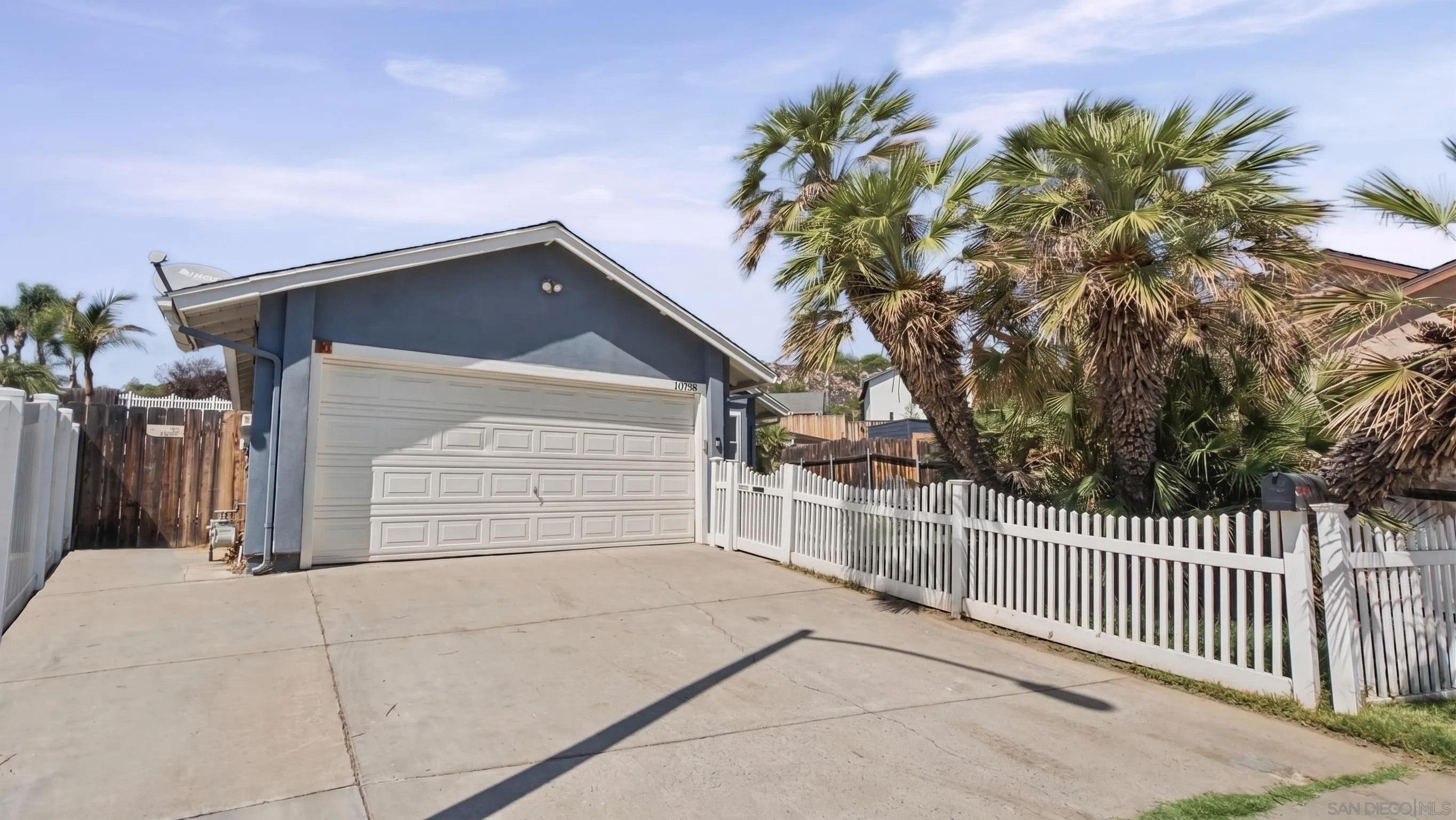 10958 Gayola Ln