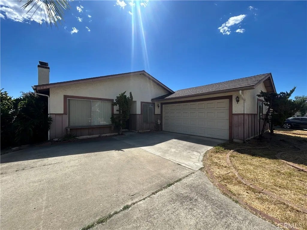 Photo of 945 Sendero AVE, Escondido, CA 92026 (MLS # PW26209595)