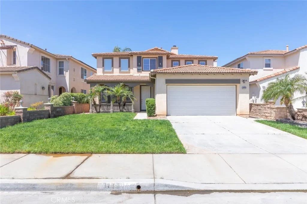 Photo of 34619 Chinaberry Dr, Winchester, CA 92596 (MLS # SW26042296)