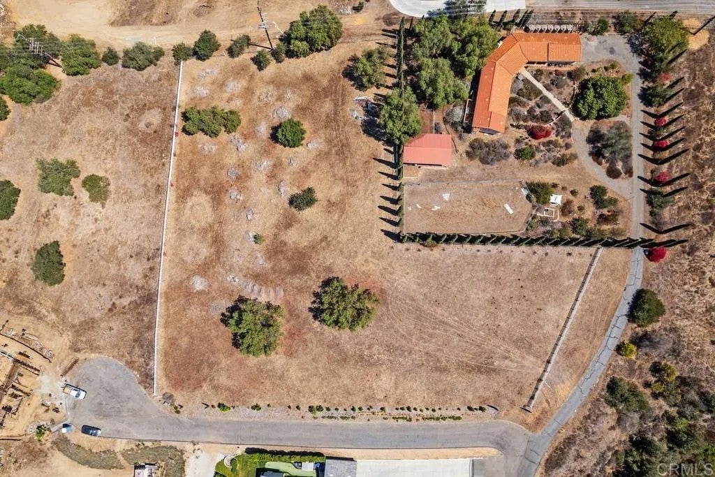 Photo of Linda Vista Terrace, Fallbrook, CA 92028 (MLS # NDP2607074)