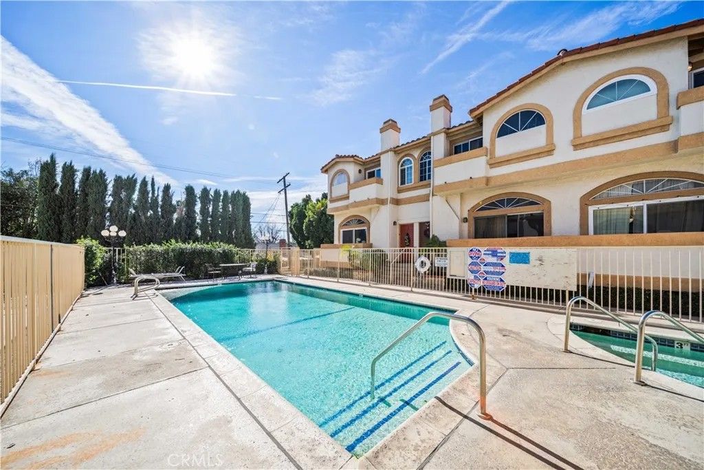 Photo of 19950 Sherman Way Unit A Way, Winnetka, CA 91306 (MLS # GD26007096)