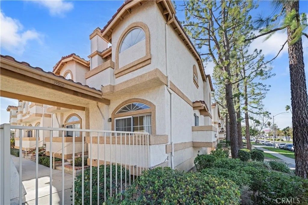 Photo of 19950 Sherman Way Unit A Way, Winnetka, CA 91306 (MLS # GD26007096)