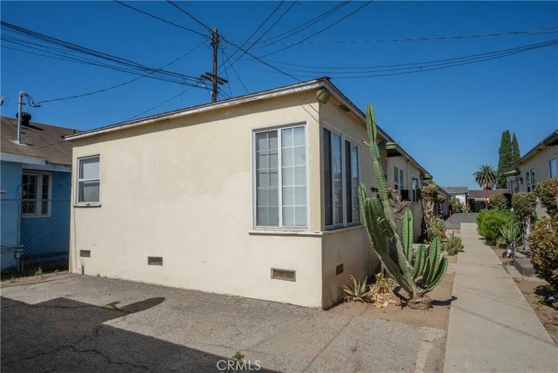 10901 S Freeman