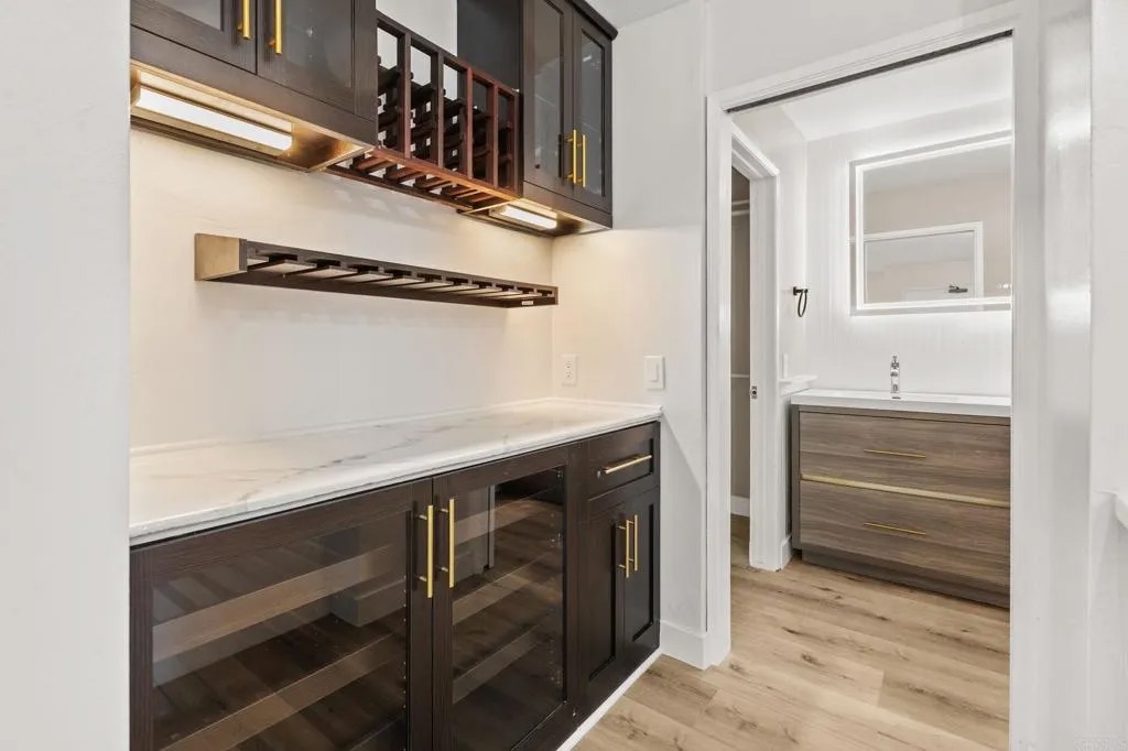 1855 Diamond Street 5-230