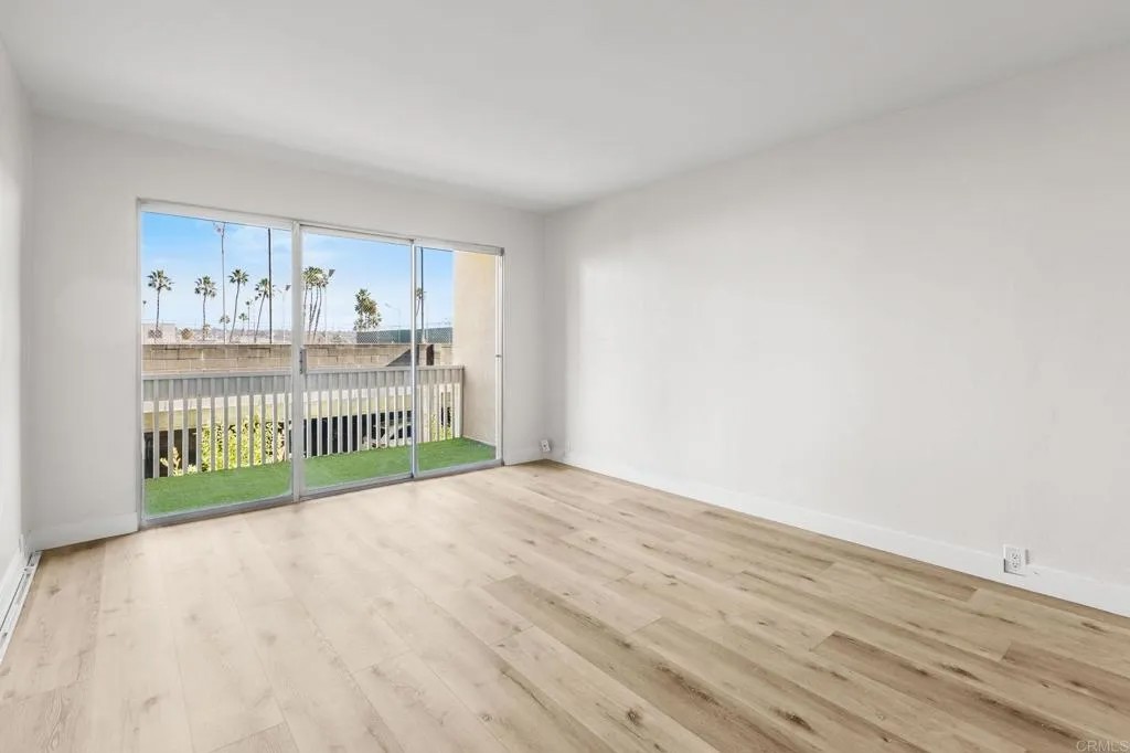 1855 Diamond Street 5-230