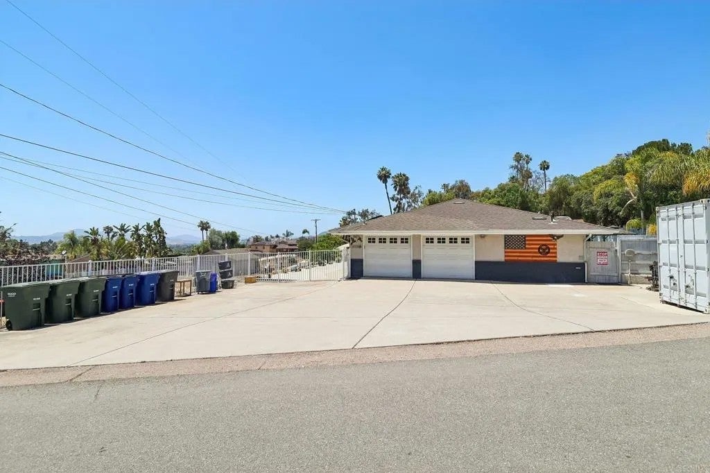 2318 Orchard Avenue