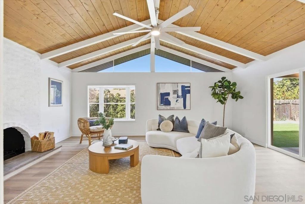 Photo of 4828 Sol Sitio St, Oceanside, CA 92057 (MLS # 250043601)