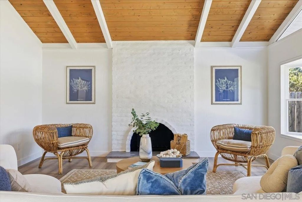 Photo of 4828 Sol Sitio St, Oceanside, CA 92057 (MLS # 250043601)